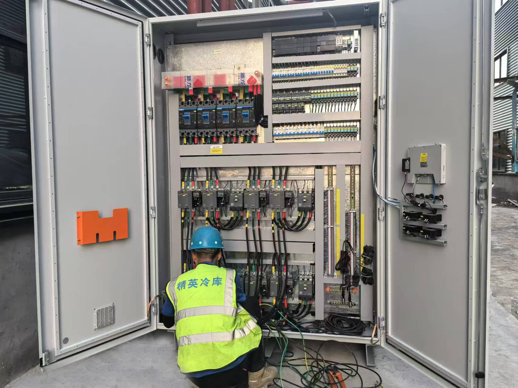 冷庫(kù)建設(shè)過(guò)程中需要注意哪些電氣安全問(wèn)題？